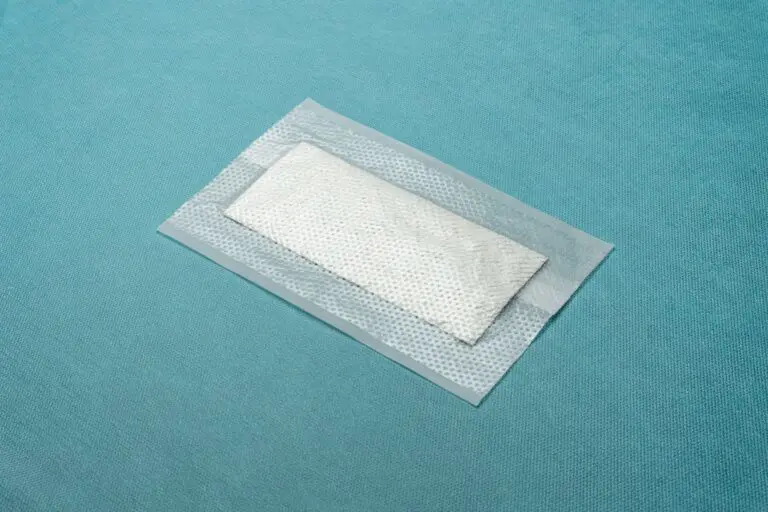 SurgiClose Silicone 6x14cm Bordered (1)