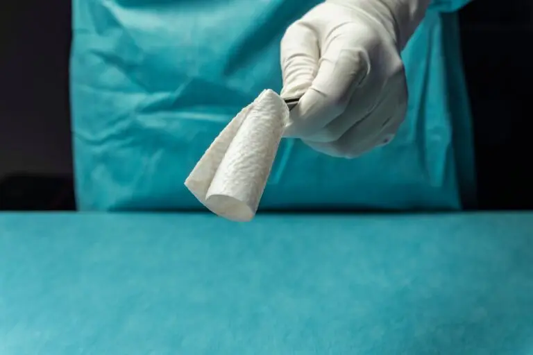 SurgiBind_Tendon_6x9cm_InUse_A_large