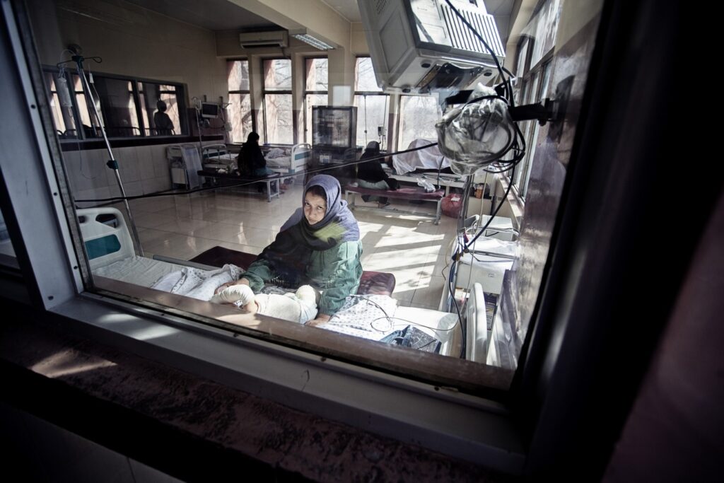 Burn-unit-in-Indira-Ghandi-childrens-hospital-in-Afghanistan-2019-02